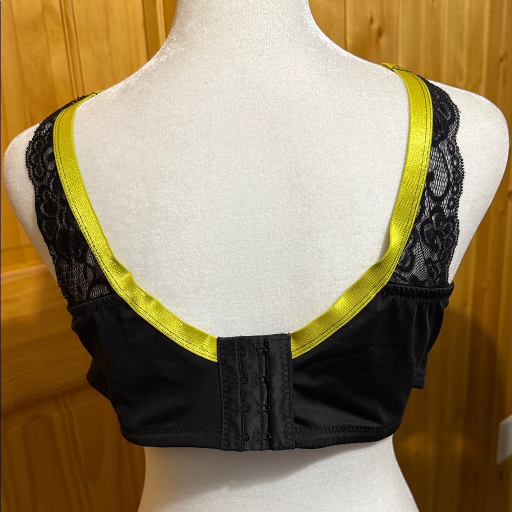 Ashley Stewart Black and Yellow Lace Underwire Bra. Size 44DD. - Picture 3 of 8